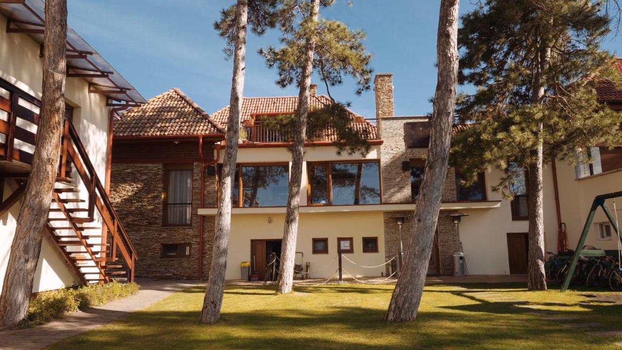 Royal Mediterran Сиофок Екстериор снимка